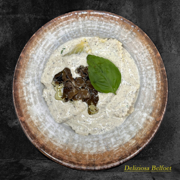 ravioli al tartufo nero