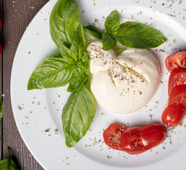 mozzarella di bufala al pesto